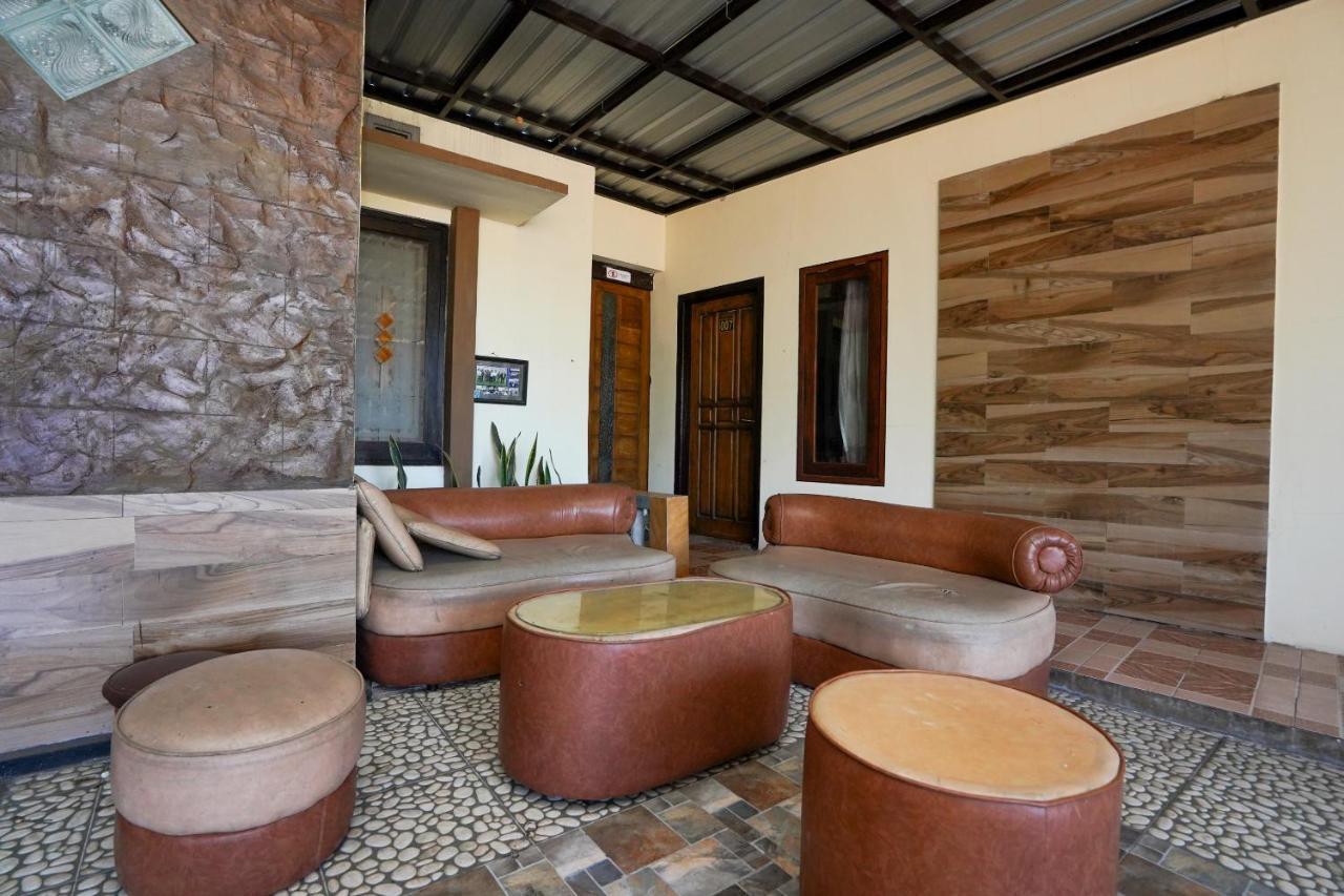 Oyo 1087 Homestay Potato House Bromo Exterior foto